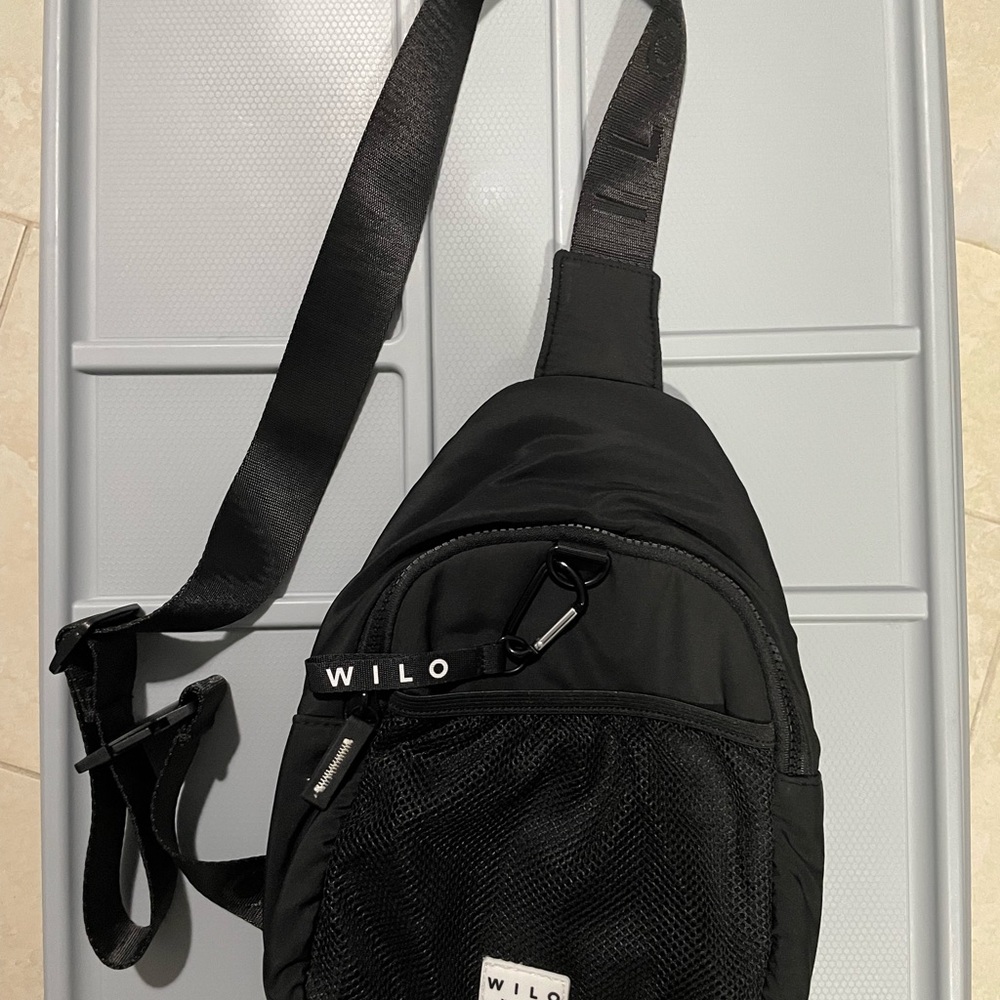 Wilo The Label Black Crossbody Bag with Compact Design and Adjustable Straps